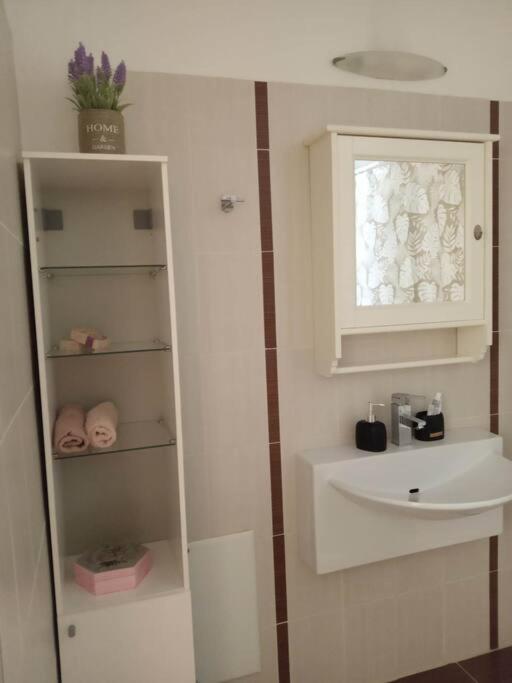 Eleni'S Maisonette Kalamata Dış mekan fotoğraf